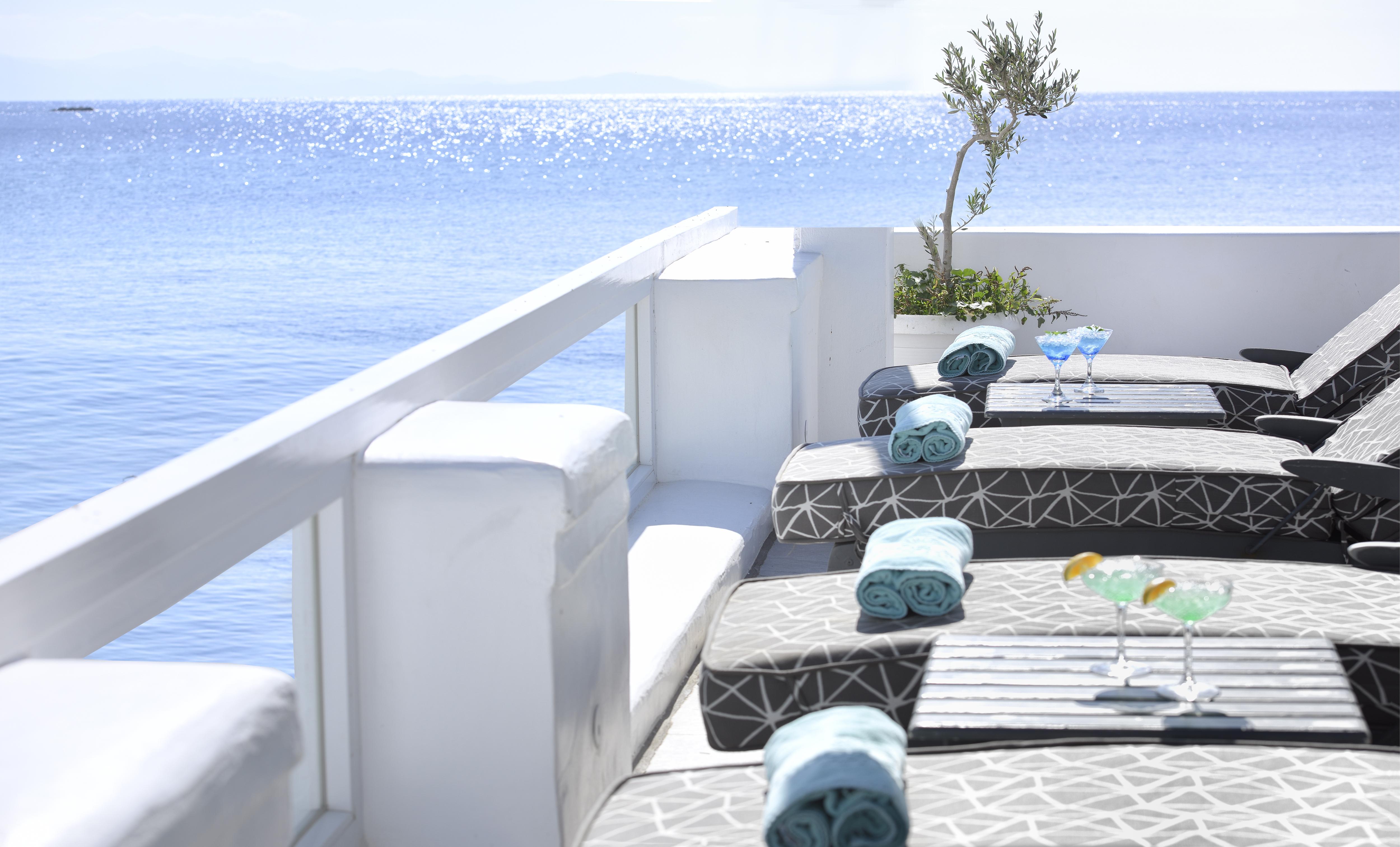 Petinos Beach Hotel Platys Gialos  Exterior photo